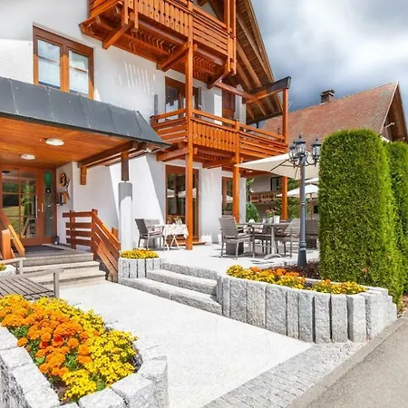 Schoneck Garni - - Hochschwarzwald 3*